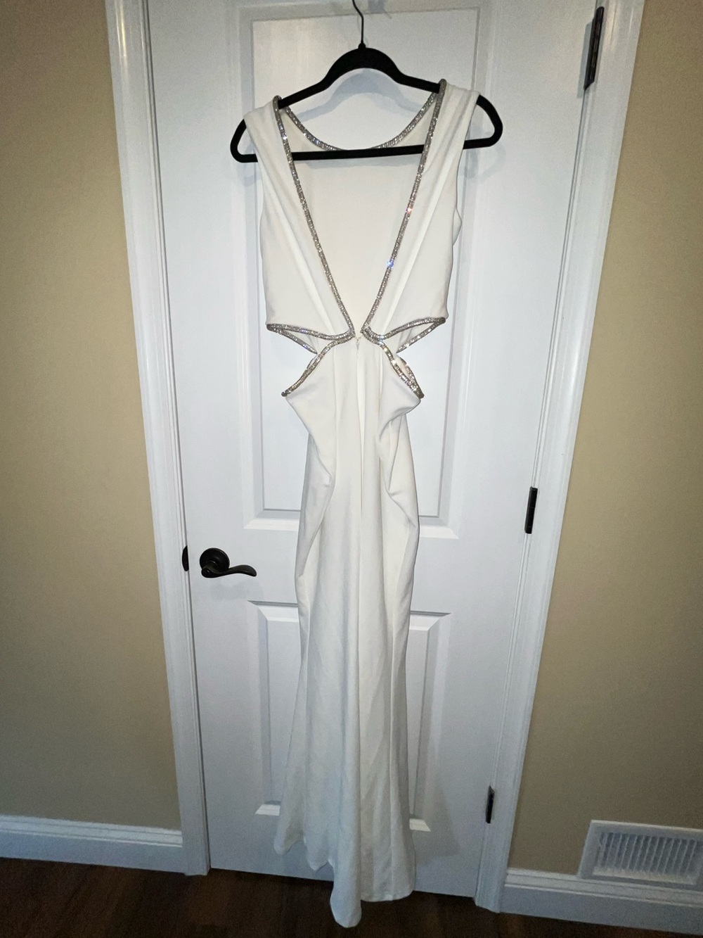 Fashion Nova White Cut Out Backless Gown w/Silver Accents Size M Medium Bridal - Picture 14 of 16